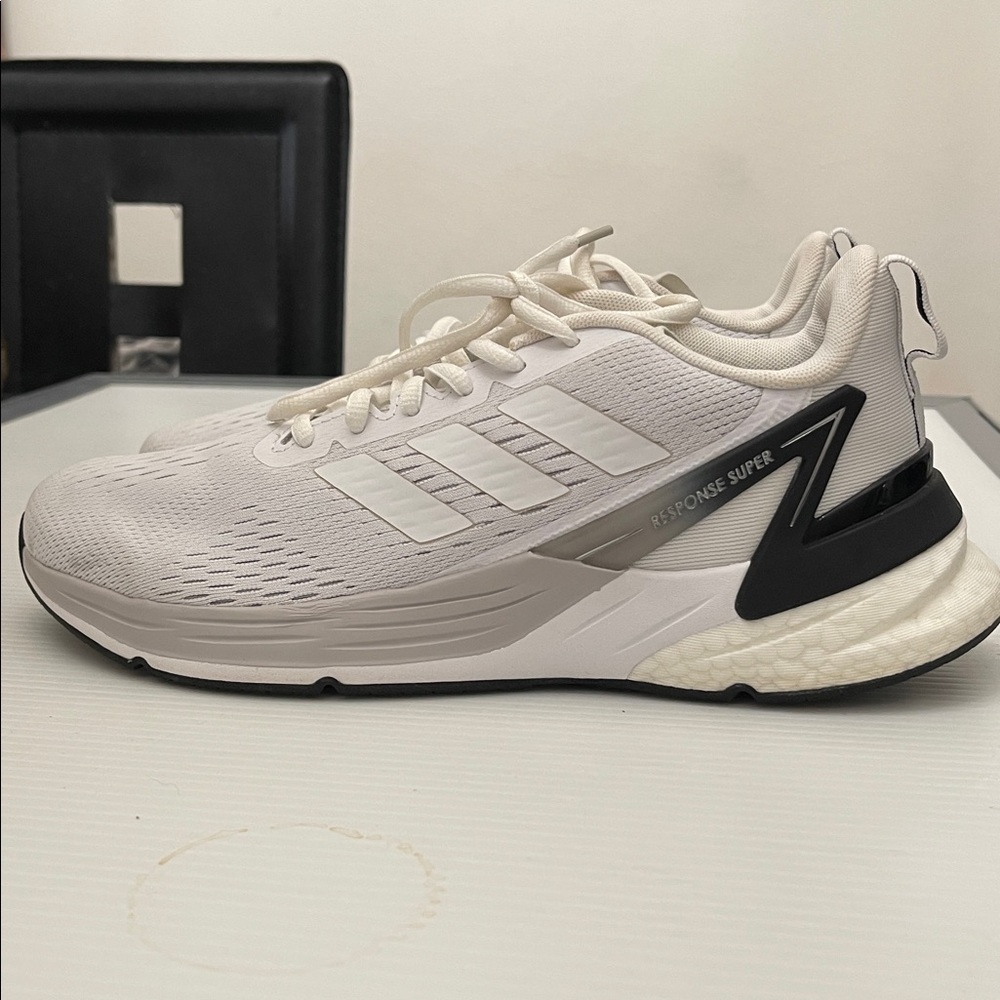 ADIDAS BOOST RESPONSE SUPER SNEAKERS  MENS SIZE 7
